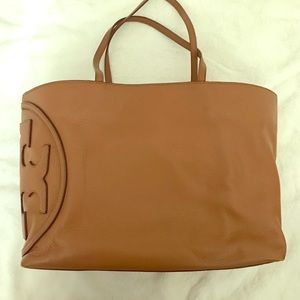 Tory Burch All T East-West Tote Bag in Tan